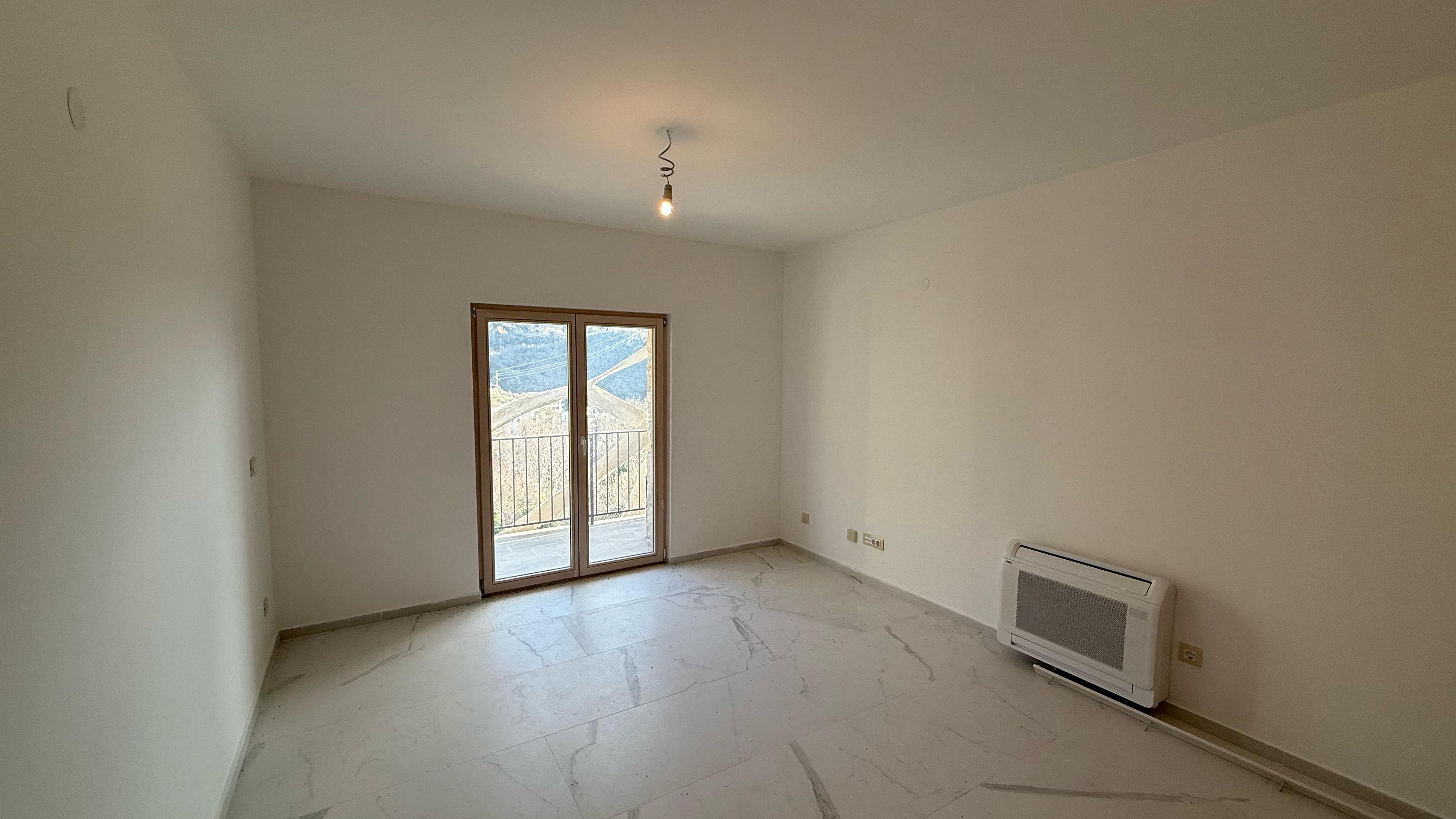 Image of Apartment - 1 Bedrooms - 1 Bathrooms for Sale in Budva-Sveti Stefan-Montenegro, Image 3